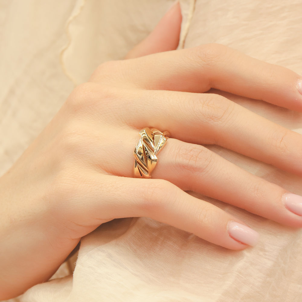 14 Ayar Kabartmalı Tasarım Yüzük