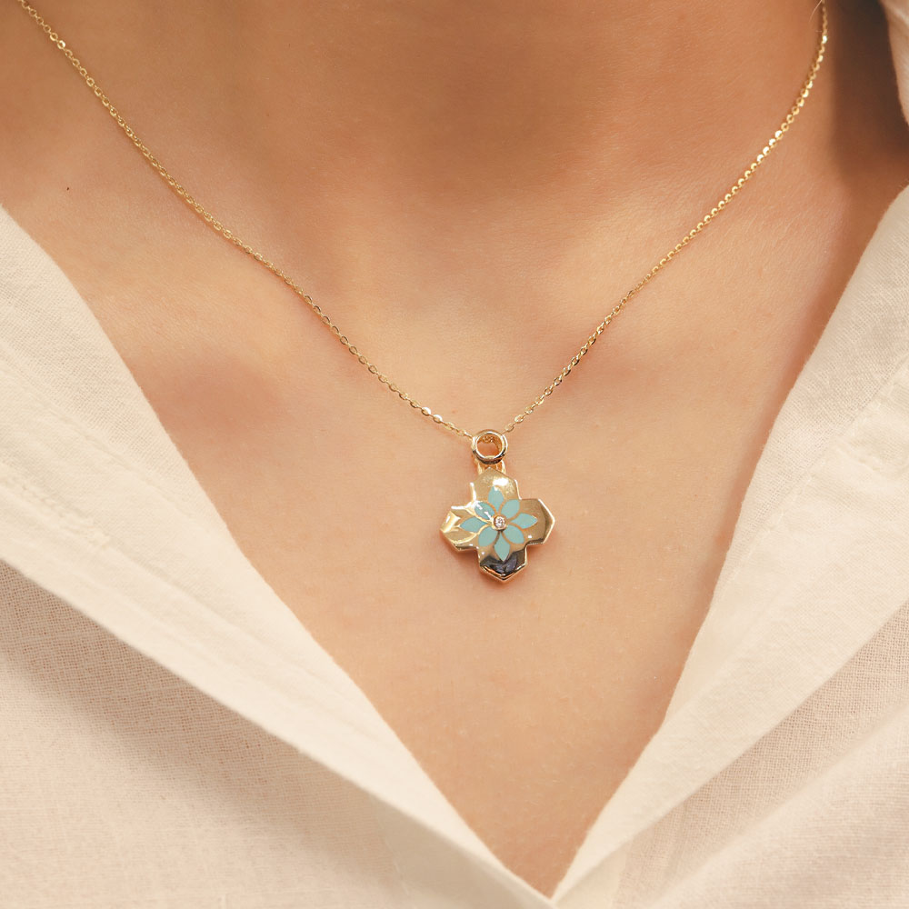 14 Ayar Mineli Çiçek Motifli Kolye