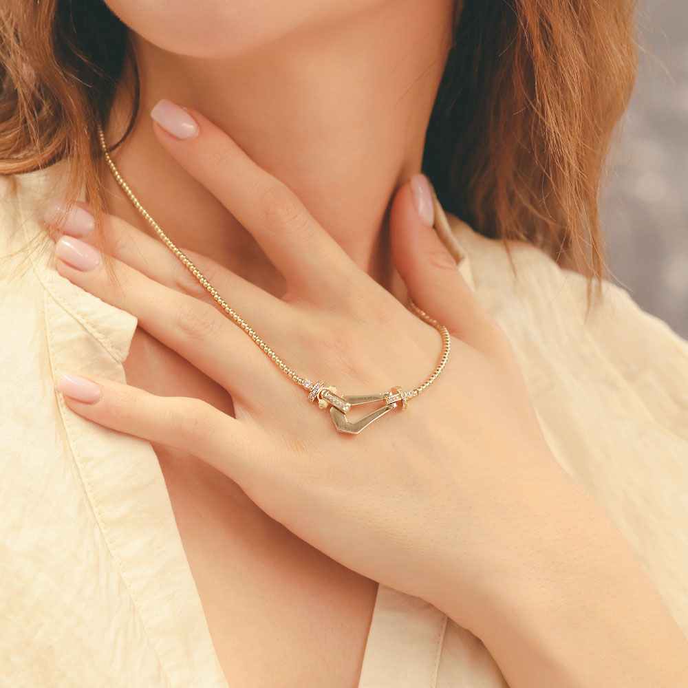 14 Ayar Özel Tasarım Taş Detaylı Altın Kolye