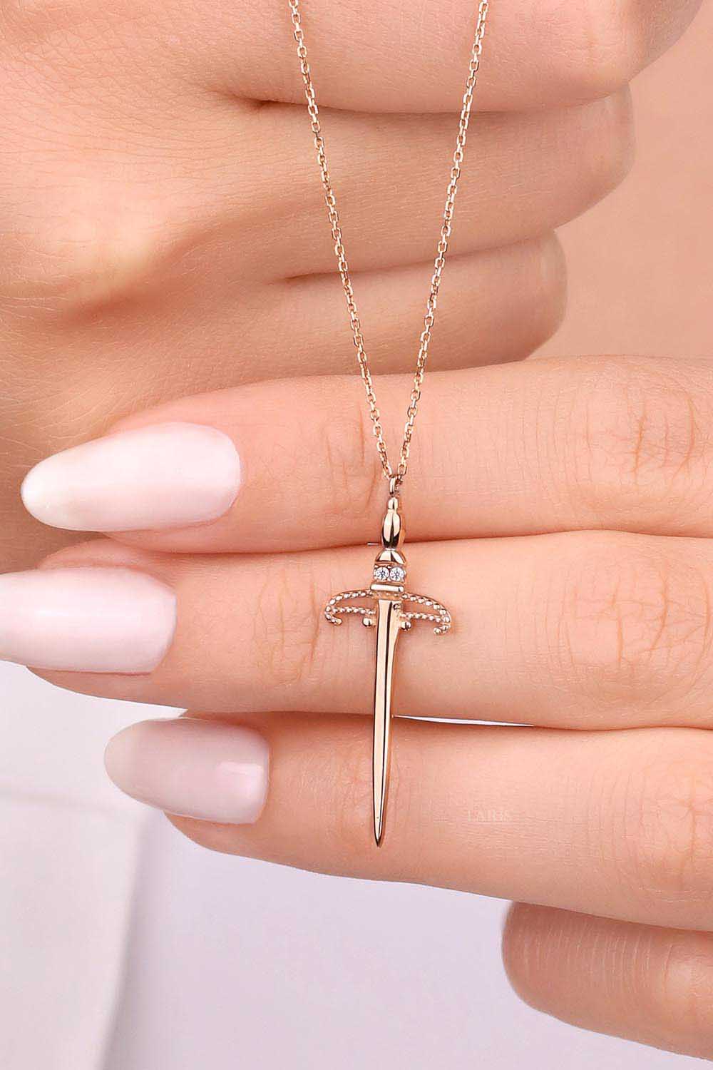 14 Ayar Rose Altın Kılıç Kolye 