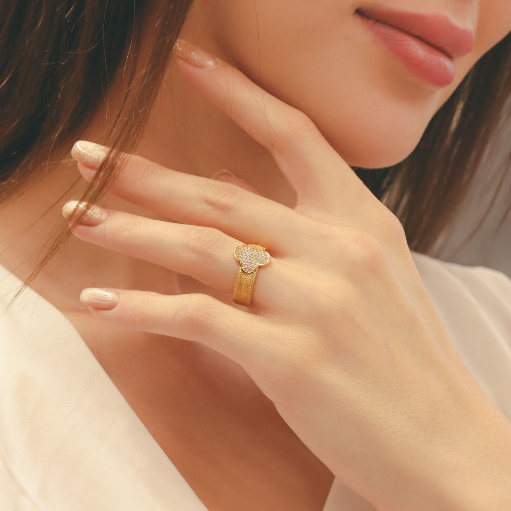 14 Ayar Taşlı Yonca Model Geniş Altın Yüzük