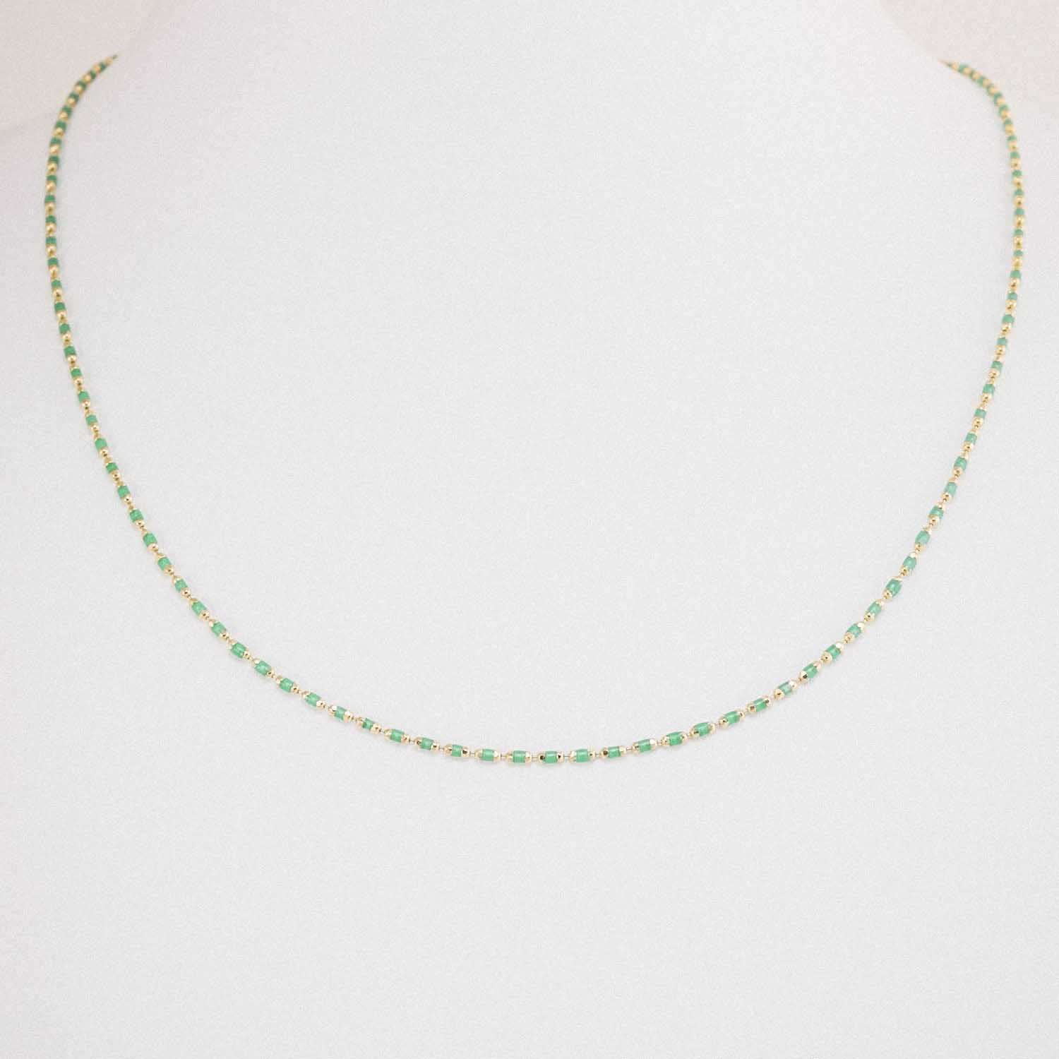 14 Ayar Yeşil Mineli Altın Zincir Kolye