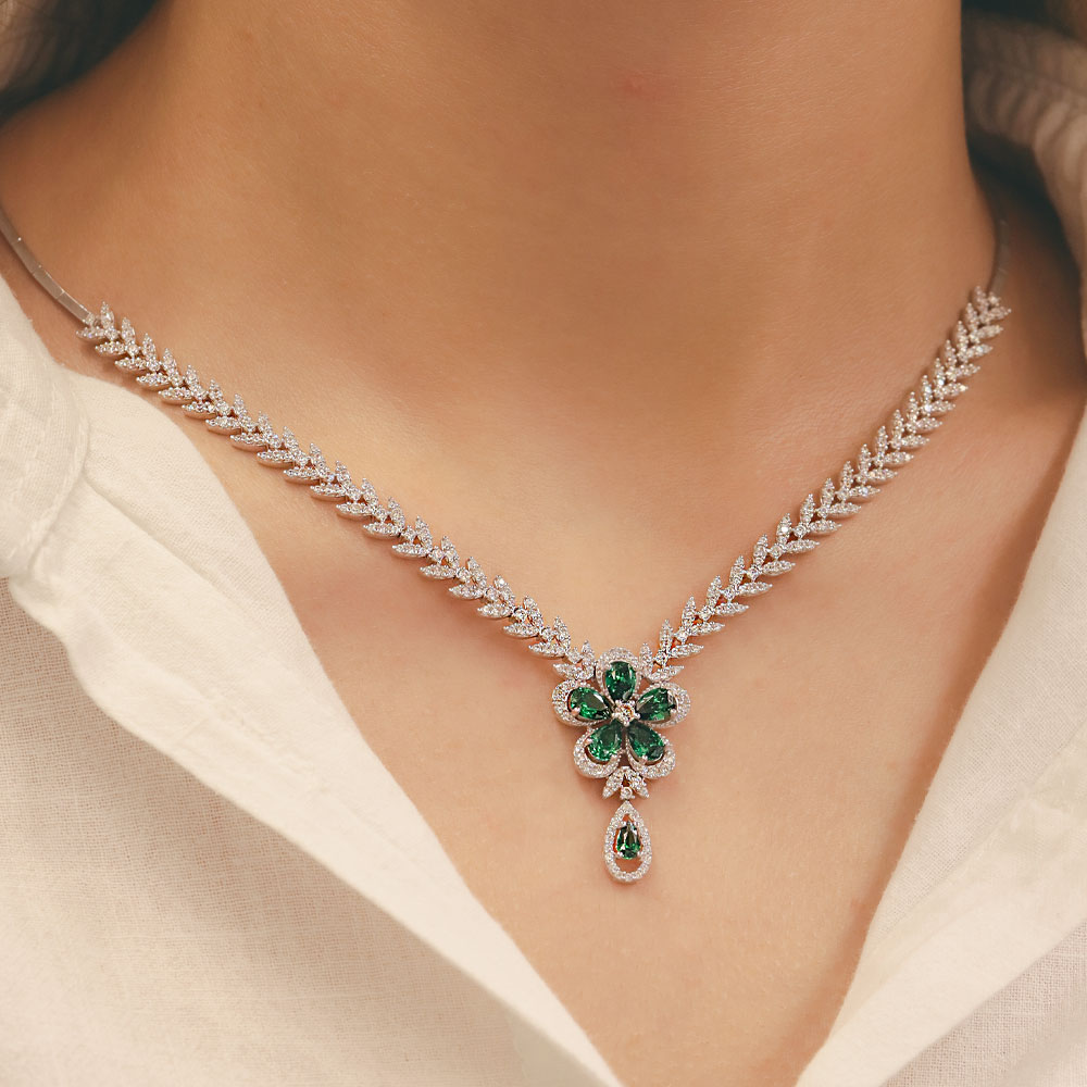 Kategorisiz 14 Ayar Yeşil Taşlı Başak Çiçek Figürlü Set Gerdanlığı