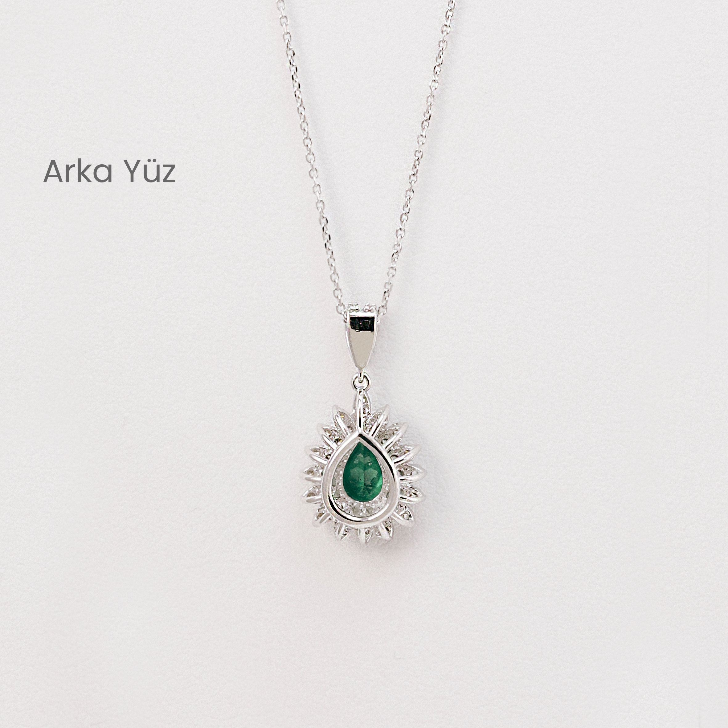 14 Ayar Yeşil Taşlı Işıltılı Damla Beyaz AltınKolye