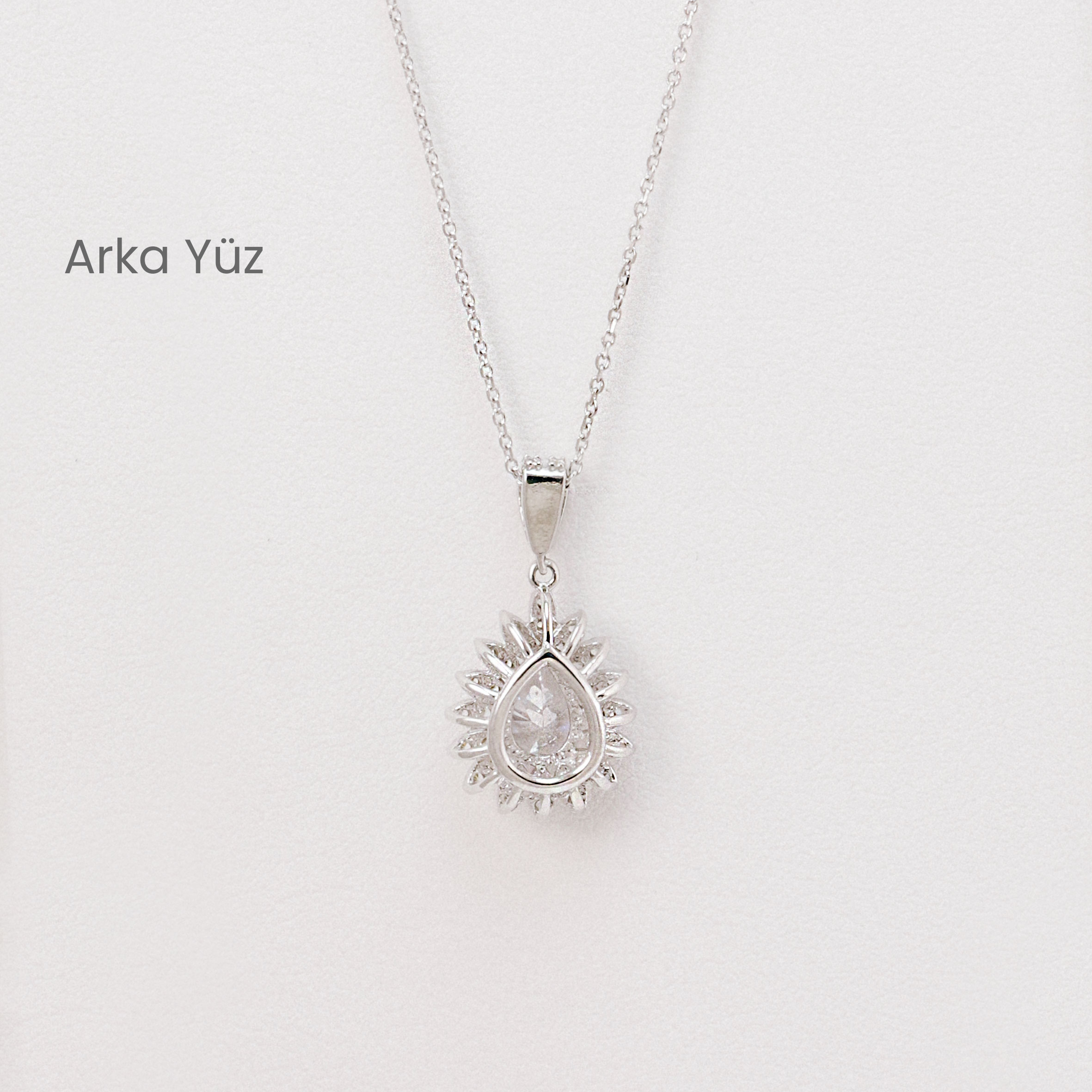 14 Ayar Zirkon Taşlı Işıltılı Damla Beyaz Altın Kolye