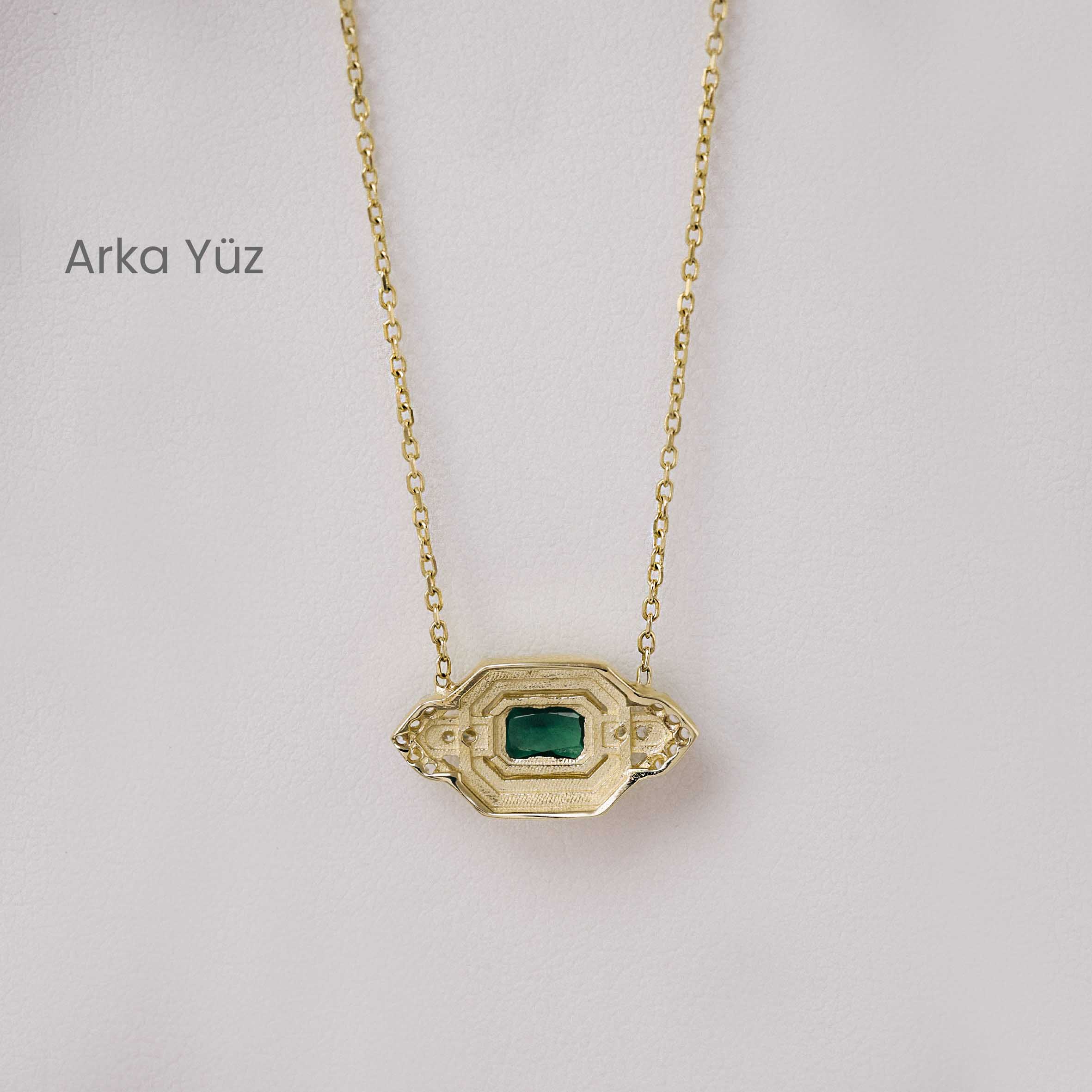 14 Ayar Zümrüt Taşlı Baget Kolye