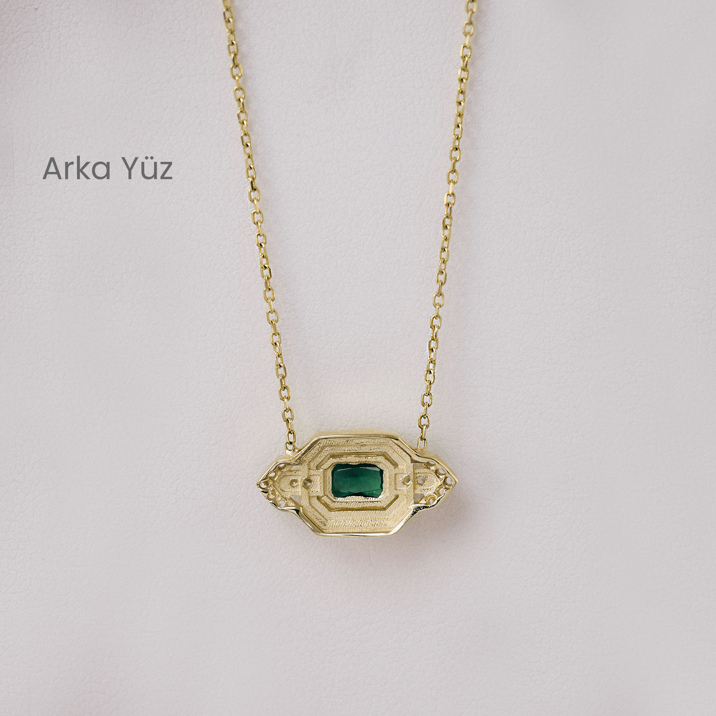 14 Ayar Zümrüt Taşlı Baget Kolye