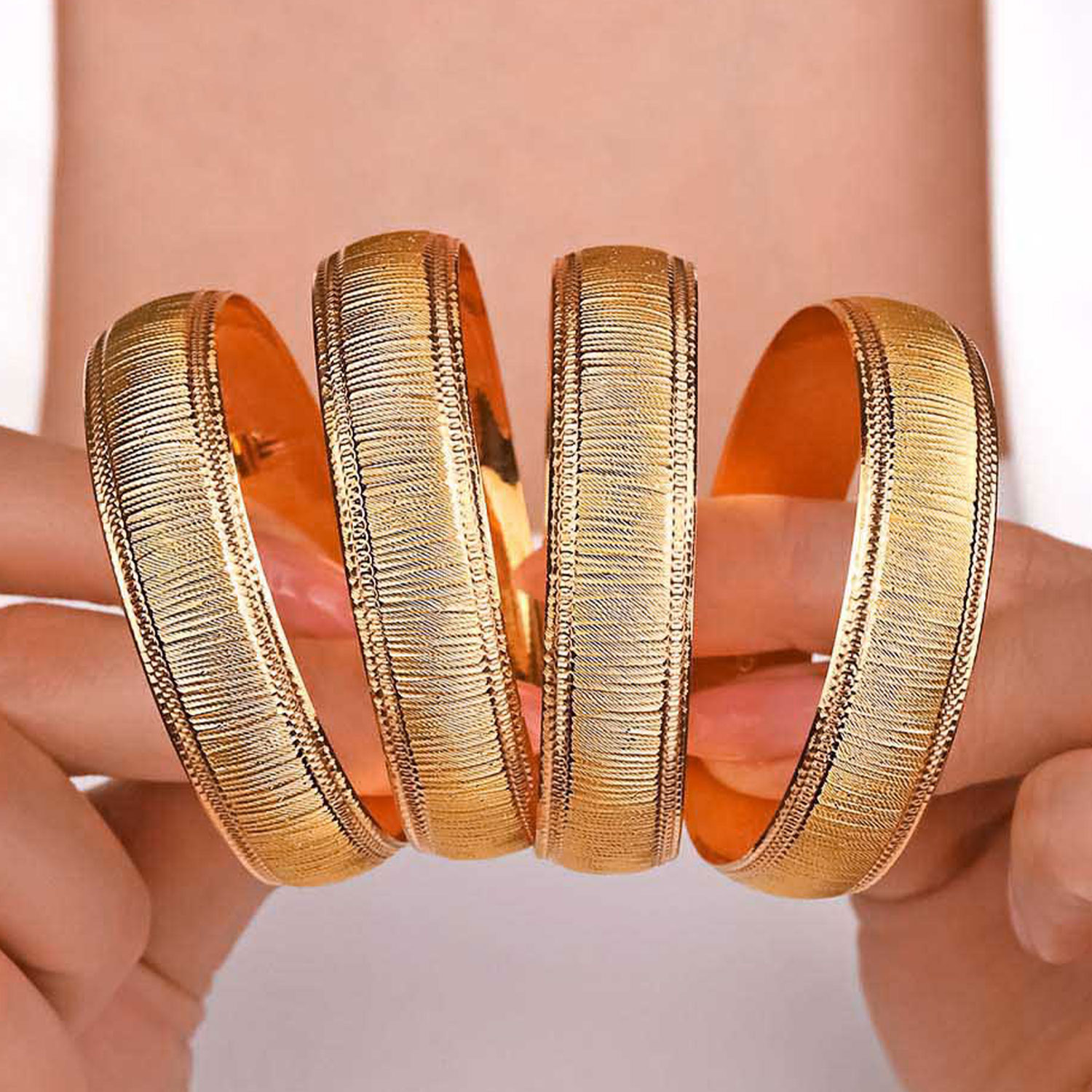 22 Ayar Altın Bilezik 22 Ayar Altın Kadife Bilezik