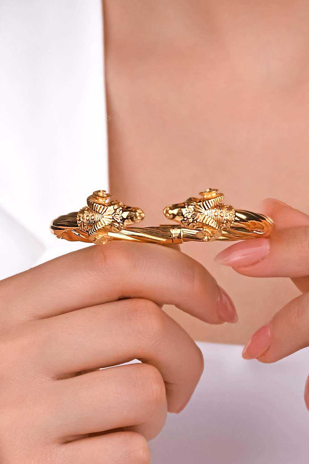 22 Ayar Bileklik ve Kelepçe 22 Ayar Altın Koç Başı Bilezik