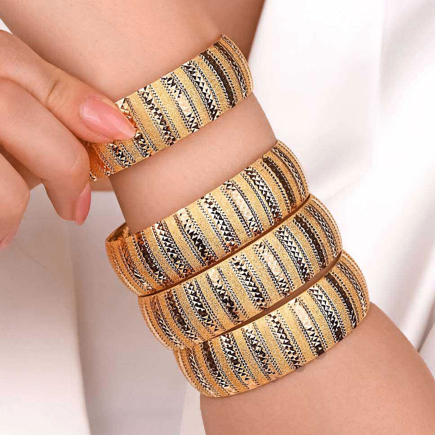 22 Ayar Altın Sahra Bilezik