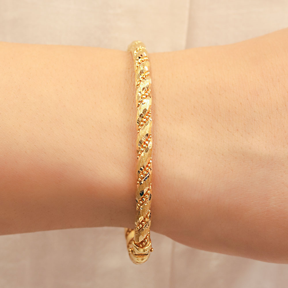 22 Ayar Fantezi Burgu Altın Kelepçe