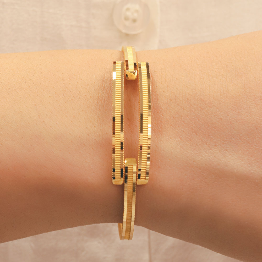 22 Ayar Bileklik ve Kelepçe 22 Ayar Kaburga Ajda Altın Kelepçe