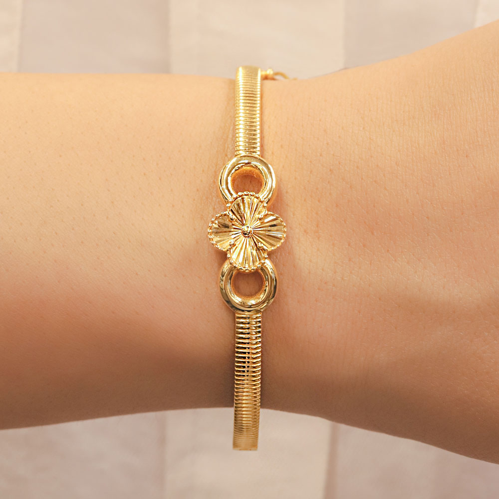 22 Ayar Yonca Detaylı Altın Kelepçe Bileklik