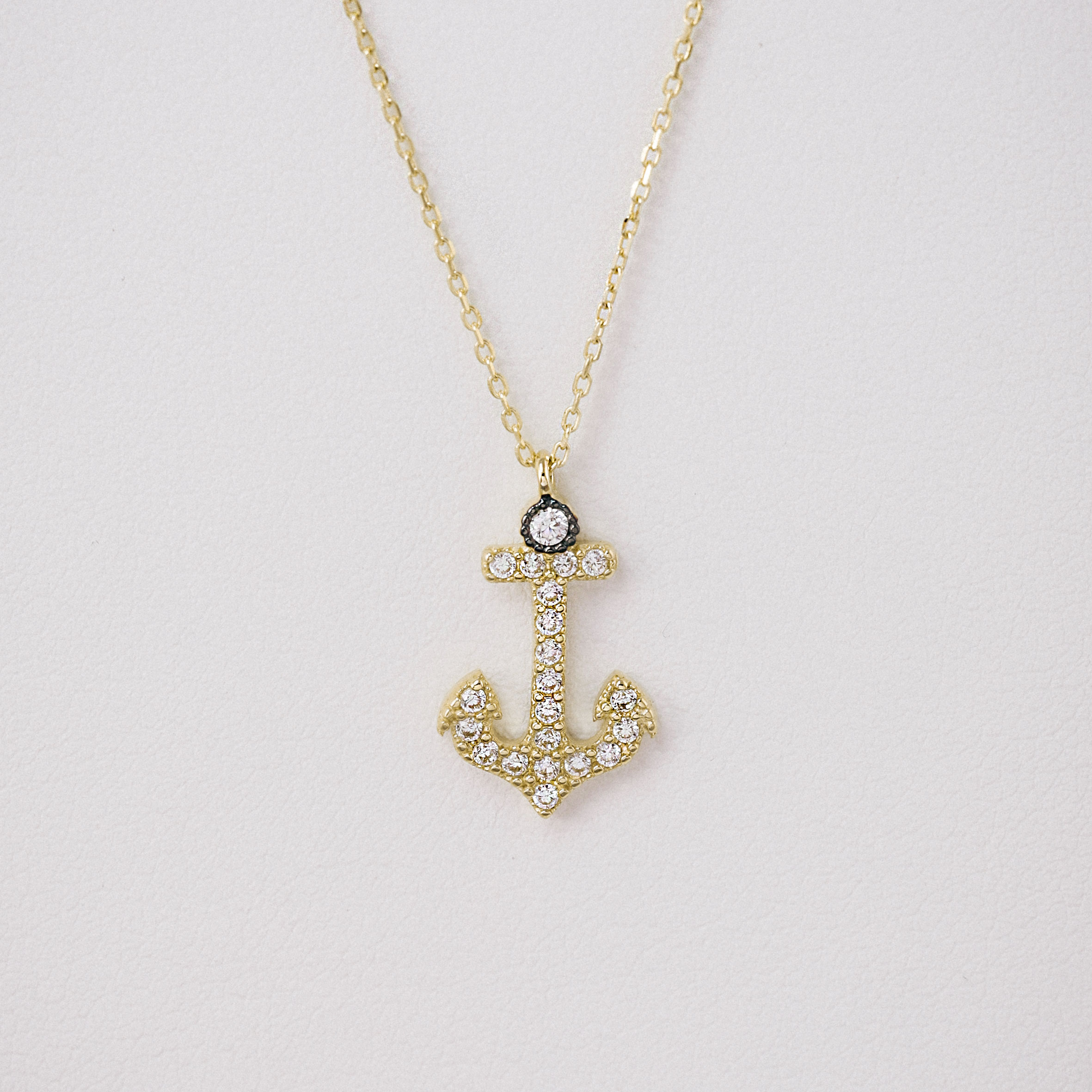 Zincir Kolye 4 Ayar Altın Zirkon Taşlı Çapa Kolye