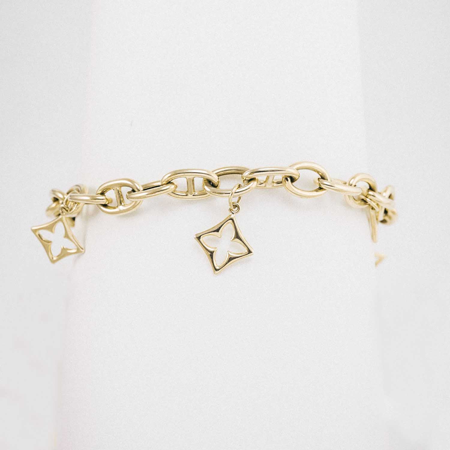 14 Ayar Zarif Çiçek Detaylı Altın Bileklik