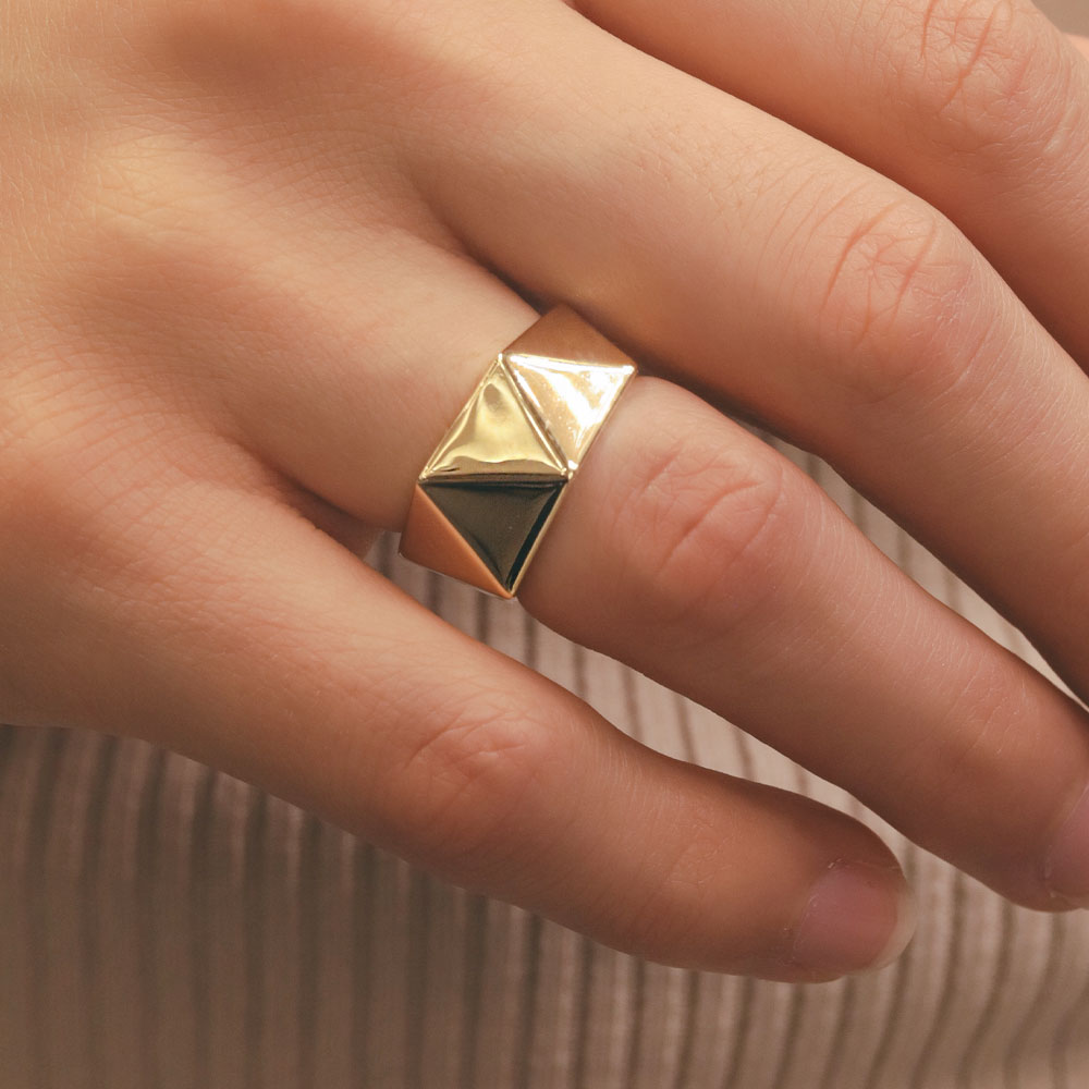 Minimal Üçgen Desenli Fantezi Yüzük